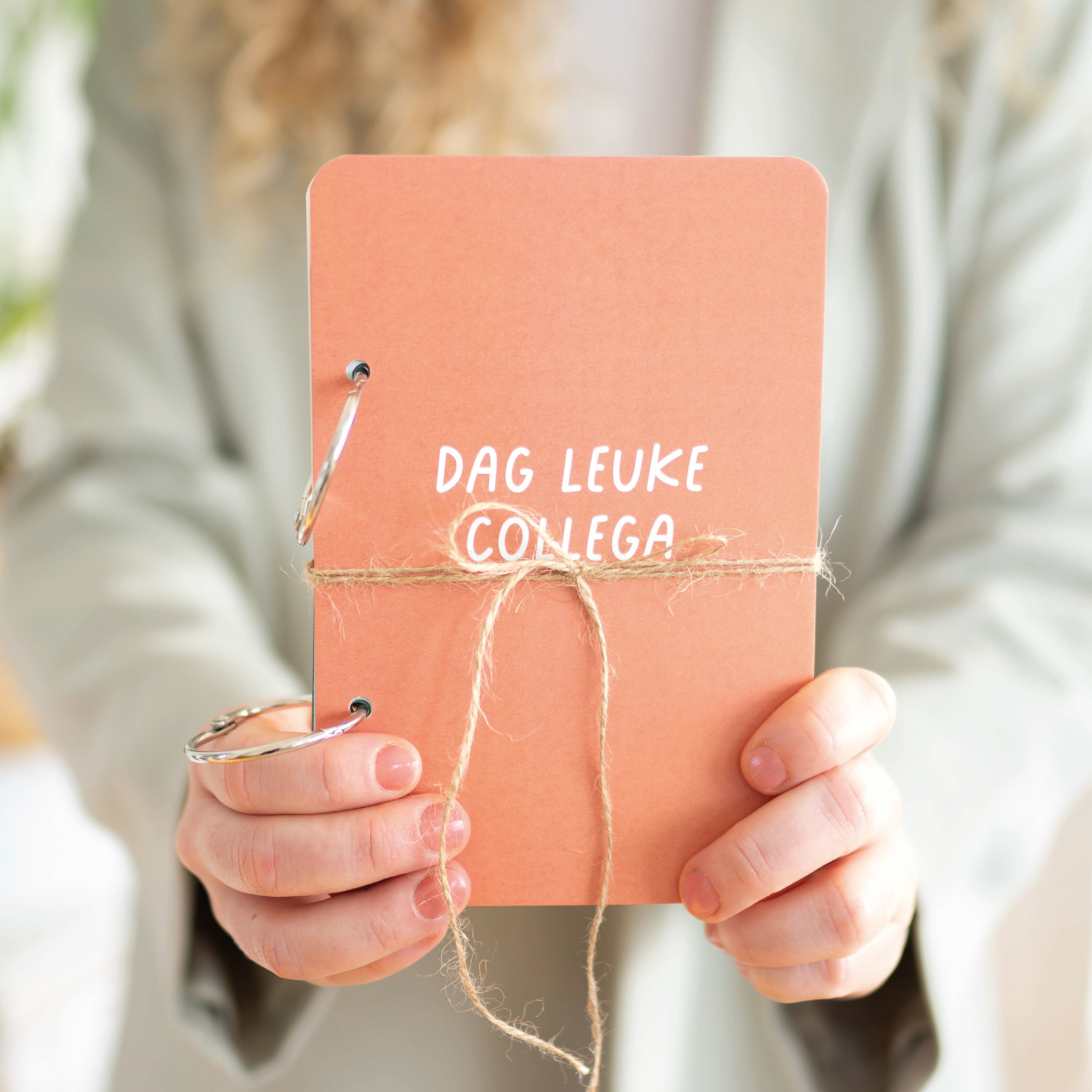Een cadeau voor het afscheid nemen van een collega met de tekst &