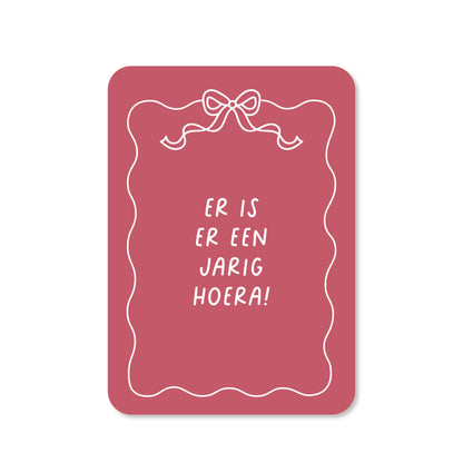 Kaart er is er een jarig in de kleur rood